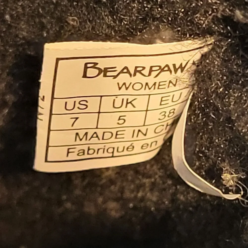 Bearpaw Short Black Boots